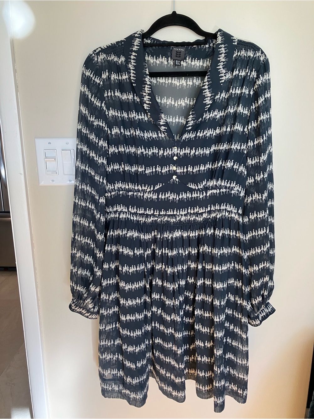 Orla Kiely NavyWhite Long Sleeve V-Neck Shirtwaist Dress sheer with slip pretty